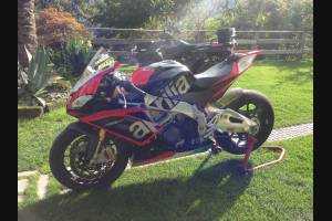 Lackierte Rennverkleidung Aprilia RSV4 2015 - 2020 - MXPCRV6913