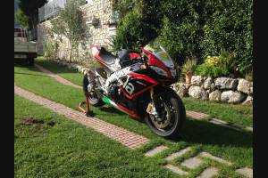 Lackierte Rennverkleidung Aprilia RSV4 2015 - 2020 - MXPCRV6913