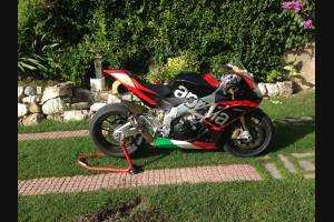 Lackierte Rennverkleidung Aprilia RSV4 2015 - 2020 - MXPCRV6913