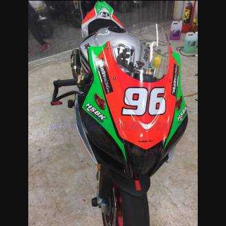 Lackierte Rennverkleidung Aprilia RSV4 2015 - 2020 - MXPCRV6966