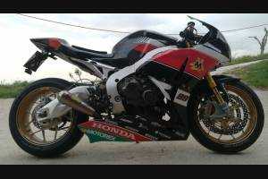 Lackierte Rennverkleidung Honda Cbr 1000 RR 2012 - 2016 - MXPCRV7291