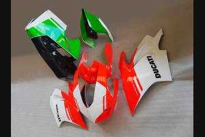 Complete and painted fairings with back seat Neoprene seat DUCV4FE