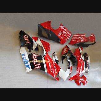 Complete and painted fairings in abs Ducati Panigale V4 for Akrapovic exhaust DUCV4AR17