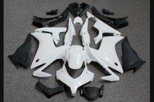 Complete and unpainted fairing in abs with front fender 