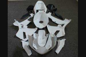 Complete and unpainted fairing in abs with front fender 