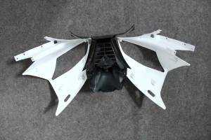Complete and unpainted fairing in abs with front fender INJ 