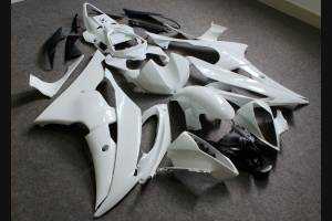 Complete and unpainted fairings in abs with front fender 