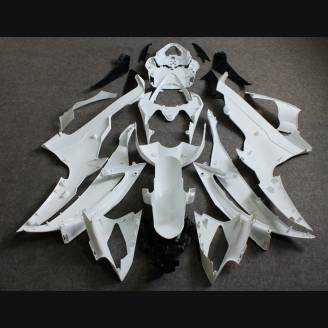 Complete and unpainted fairings in abs with front fender 