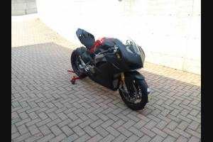 carenado ABS barnizado carrettera Ducati Panigale V4 para escape Akrapovic DUCV4BL