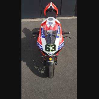 Complete and painted fairings with back seat Neoprene seat DUCV4MT18