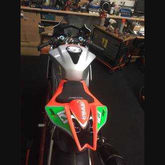 Complete and painted fairings RSV4RFW