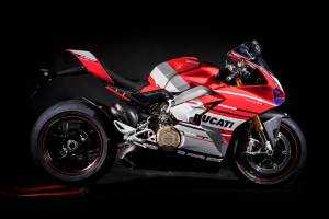 Complete and painted fairings in abs Ducati Panigale V4 for Akrapovic exhaust DUCV4MT18VS2