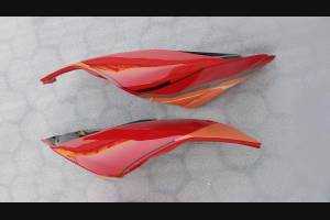 Complete and painted fairings with back seat original seat DUC99WLM
