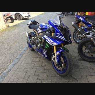 Complete and painted fairings in abs YMH R1 EDRN