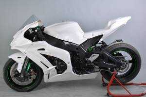 Complete fairing in 5 pieces without front fender  Complete fairing in 5 pieces without front fender