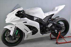 Complete fairing in 5 pieces without front fender  Complete fairing in 5 pieces without front fender