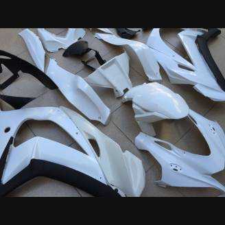 Complete and unpainted fairing in abs with front fender INJ 