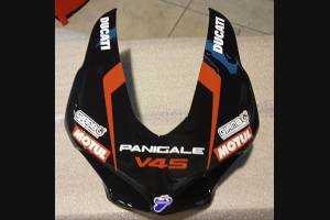 Complete and painted fairings with back seat Neoprene seat DUCV4BR18