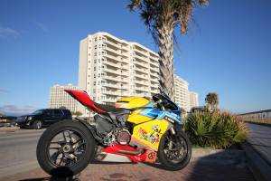 Complete and painted fairings with back seat original seat DUC99WLM