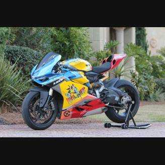 Complete and painted fairings with back seat original seat DUC99WLM