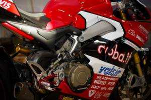 Complete and painted fairings with back seat Neoprene seat DUCV4AR17 Complete and painted fairings with back seat Neoprene seat DUCV4AR17