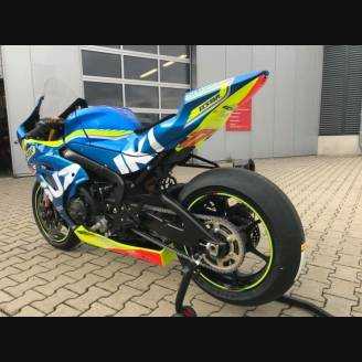 Complete and painted fairings SZ17MT16