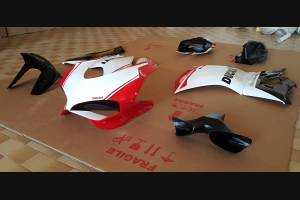 Verkleidungen Racing Ducati 959 1299 Panigale mit Kotflugel mit original Hoecker lackiert 90th anniversary