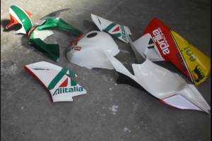 Carene verniciate SBK 2010 ALITALIA