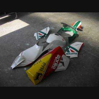 Carene verniciate SBK 2010 ALITALIA