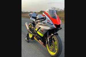Complete and painted fairings YMR617 ANV