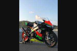 carenado barnizado RSV4 AP15 VTC