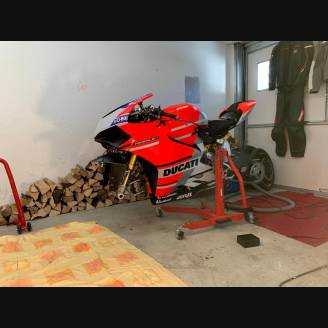 carenado completo con guardabarros Barnizado Colin original MT18 Fluo OPC