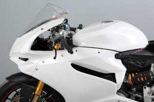 Complete fairings in 5 pieces without front fender Akrapovic silencer Vs2  Complete fairings in 5 pieces without front fender Akrapovic silencer Vs2