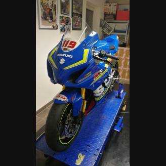 Paquete Motoxpricambi para el circuito : Carenado + tornilleria rapida + Screws SZ17 BLDR