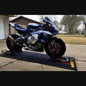 Motoxpricambi Race Package Painted : Complete and racing fairings + Fasteners + Screws YAMR1760 PT18