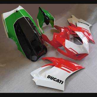 Complete and painted fairings with back seat DUCV4 FERED