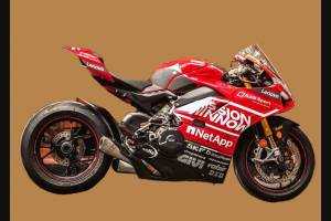 Complete and painted fairings with back seat DUCV4MT19