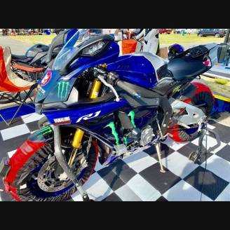Complete and painted fairings in abs YMH R1 VLOP
