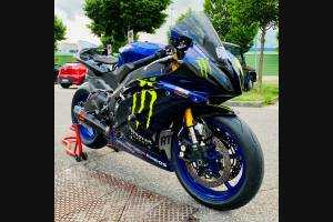 Complete and painted fairings YAMR6 D MT19