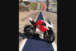 Complete and painted fairings with back seat DUCV4RZ