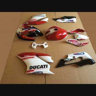 Carénages ABS peinture strett DUC99 MTG15