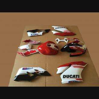 Carénages ABS peinture strett DUC99 MTG15