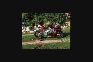 Lackierte Rennverkleidung Aprilia RSV4 2009 - 2014 - MXPCRV6912