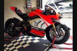 Painted street fairings in abs compatible with Ducati Panigale V4R for Akrapovic exhaust - MXPCAV12079