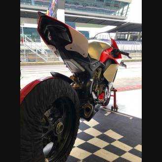 Painted street fairings in abs compatible with Ducati Panigale V4R for Akrapovic exhaust - MXPCAV12079