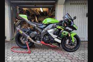 Painted street fairings in abs compatible with Kawasaki ZX10R 2008 