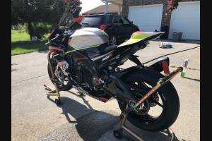 Lackierte Rennverkleidung Aprilia RSV4 2015 - 2019 - MXPCRV12386