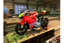 Verkleidungen mit Kotflugel mit original Hoecker lackiert MT18Pers Fluo OPC