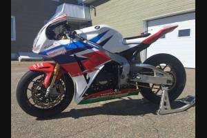 carenado barnizado Honda Cbr 1000 2012 - 2016 tornillos rapidos gratisMXPCRV12437