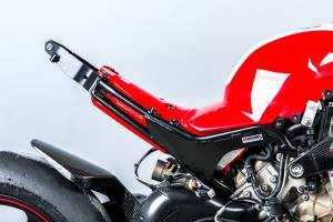Rear race frame
